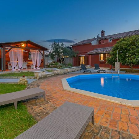 Villa Carla With Private Pool & Kids Playground - Pet Friendly Mutvoran 外观 照片