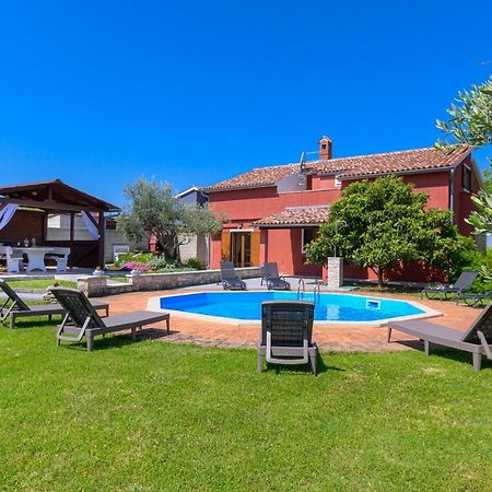Villa Carla With Private Pool & Kids Playground - Pet Friendly Mutvoran 外观 照片