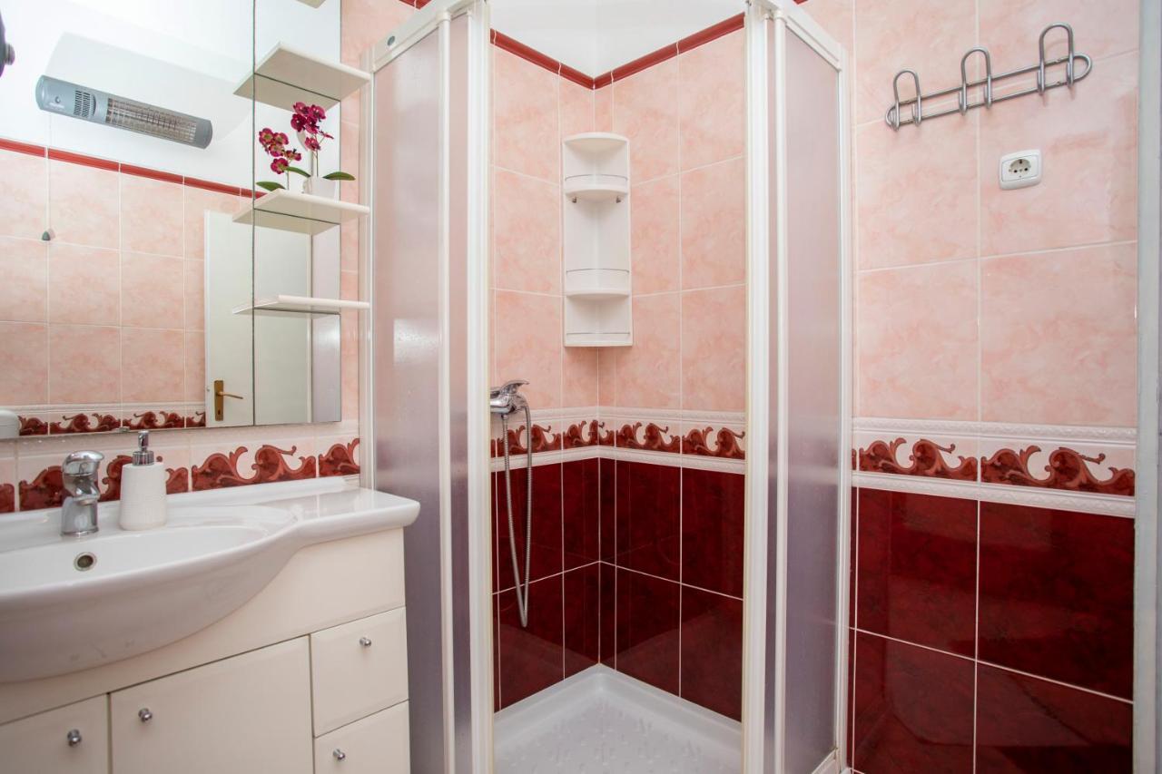 Villa Carla With Private Pool & Kids Playground - Pet Friendly Mutvoran 外观 照片