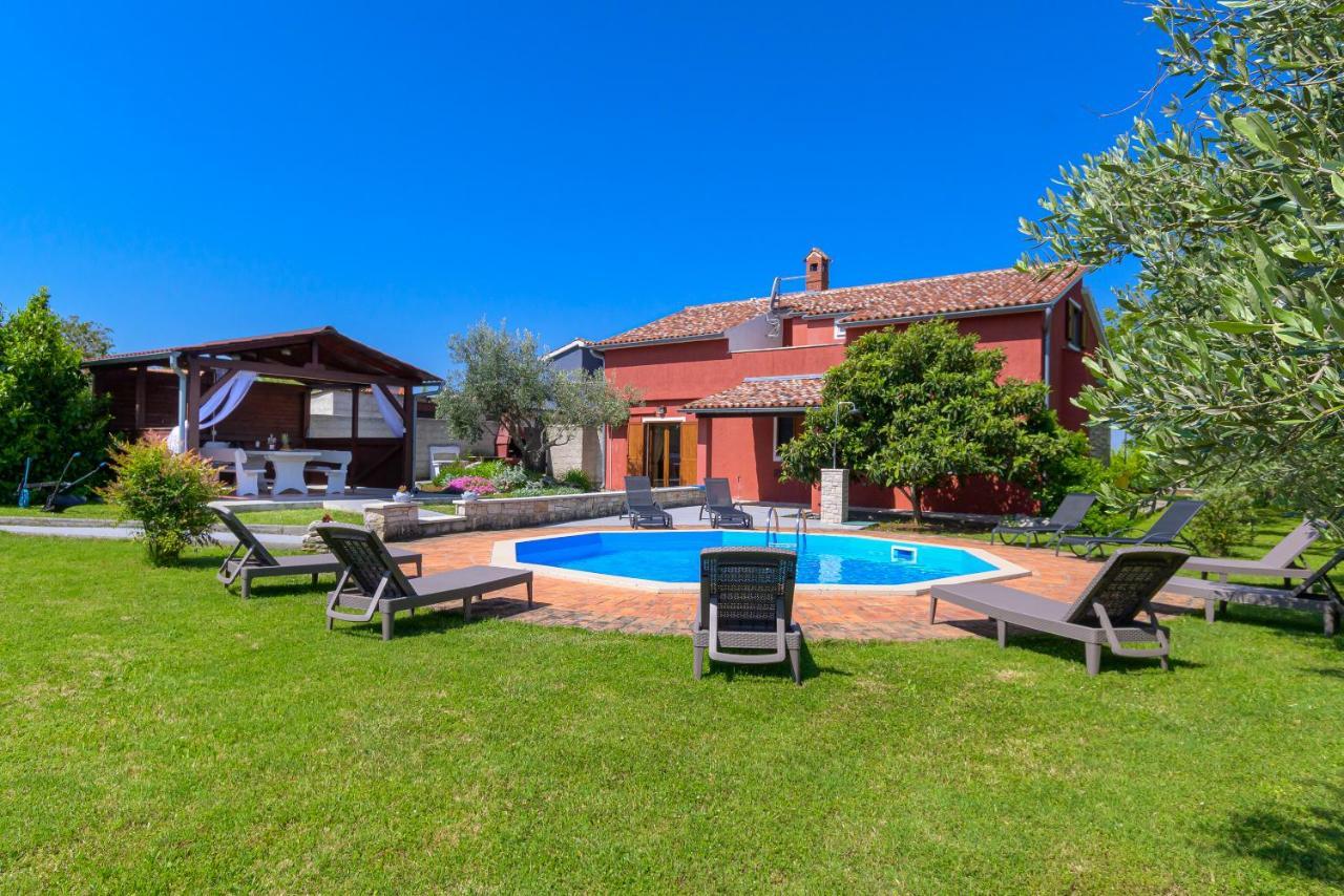 Villa Carla With Private Pool & Kids Playground - Pet Friendly Mutvoran 外观 照片