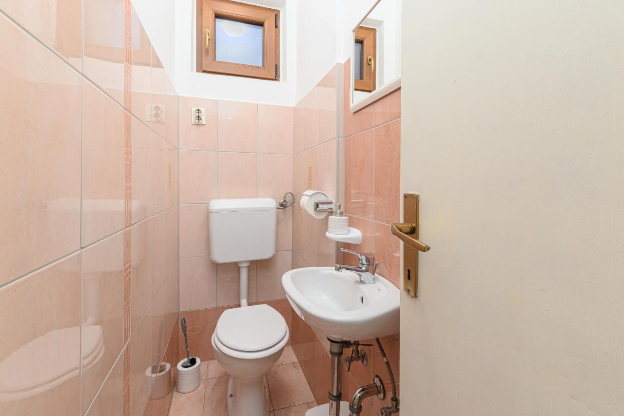 Villa Carla With Private Pool & Kids Playground - Pet Friendly Mutvoran 外观 照片